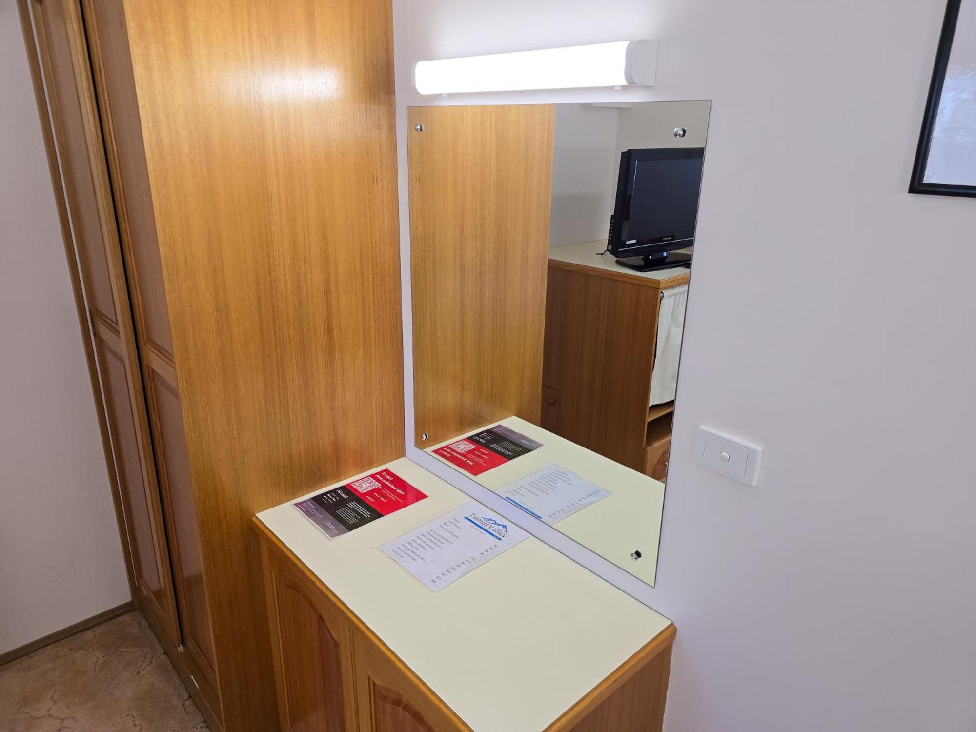 Tumut Valley Motel Pet Friendly מראה חיצוני תמונה